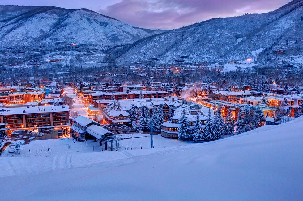 This Aspen Ski Shack Will Shower You in $125 Champagne