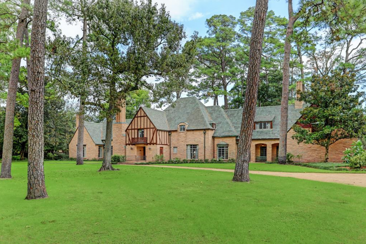 This $7 Million Tuscan-Style Manse in Texas Comes With a Tree House